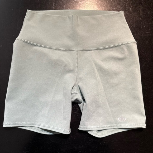 Alo 5” Airbrush High-Waist Biker Short - Picture 1 of 7